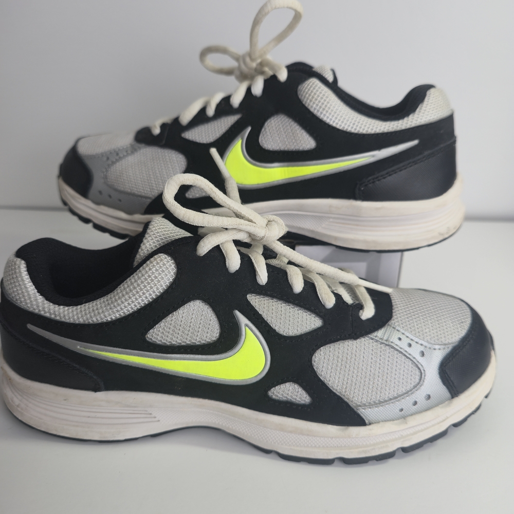 Nike Advantage Runner Shoes Size 4.5y Women's Size 6.5